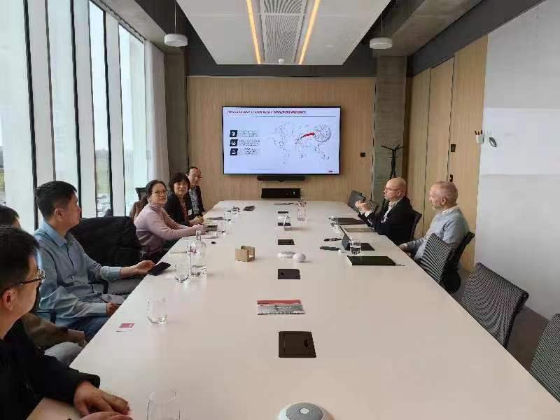 中国工程机械工业协会工业车辆分会张洁秘书长一行赴德观展 LogiMAT 2024，并到访 必赢网络游戏平台 集团参观交流